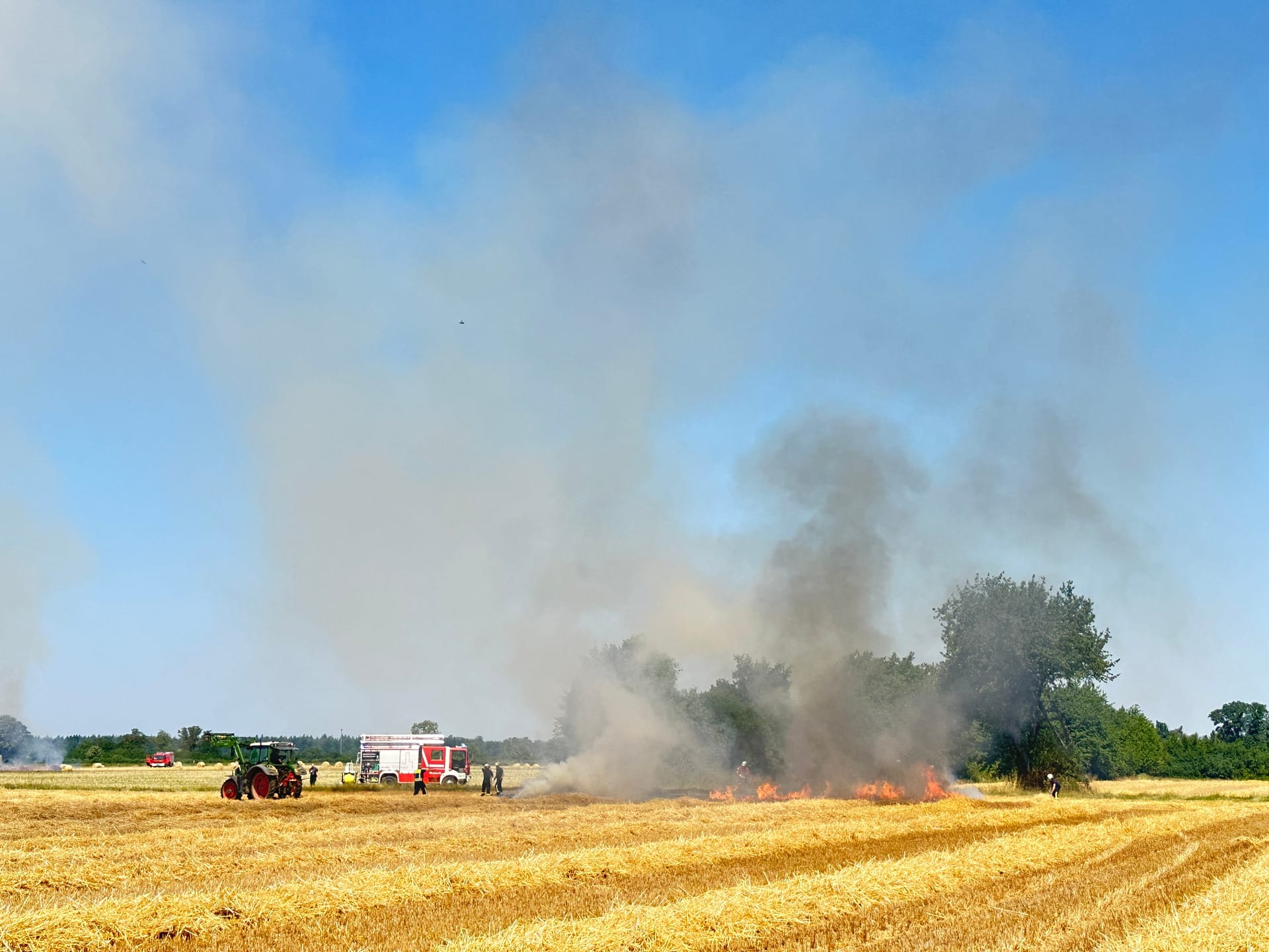 Flächenbrand zwischen Ettlingen und Malsch